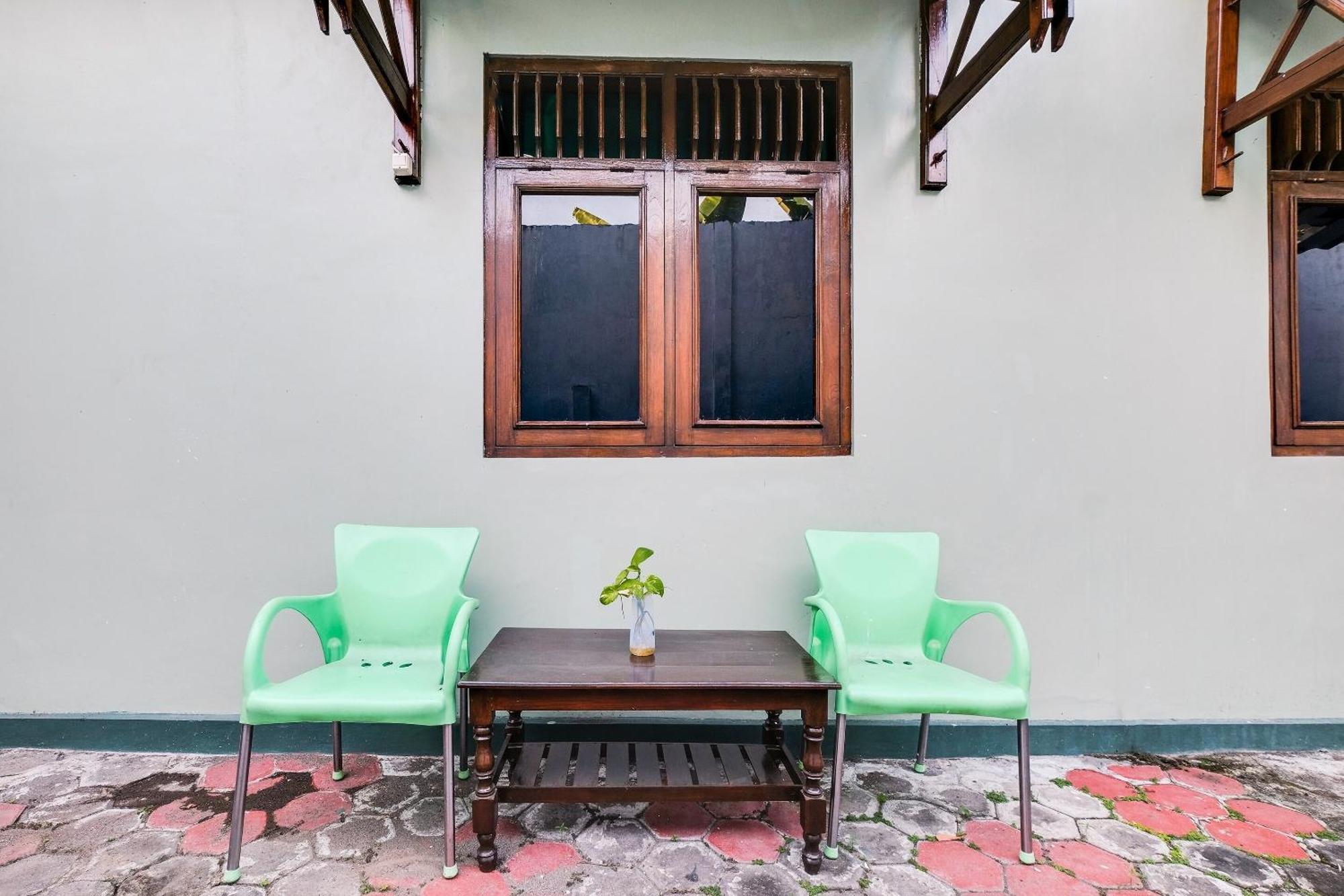 Spot On 92068 Pudja Kesuma Homestay Syariah 요그야카르타 외부 사진